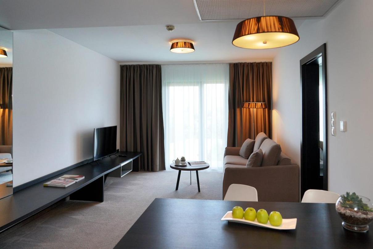 Hotel Mousson Nagymihály Kültér fotó